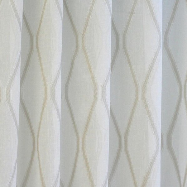 Lenes hatású drapp mintás függöny