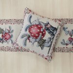 Piros tojásos nyuszis kisfutó 40x100 cm