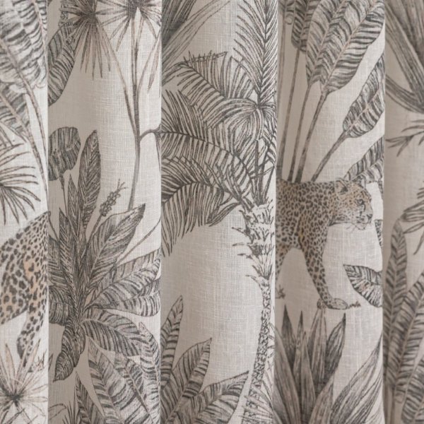 Bézs alapú leopárd mintás függöny