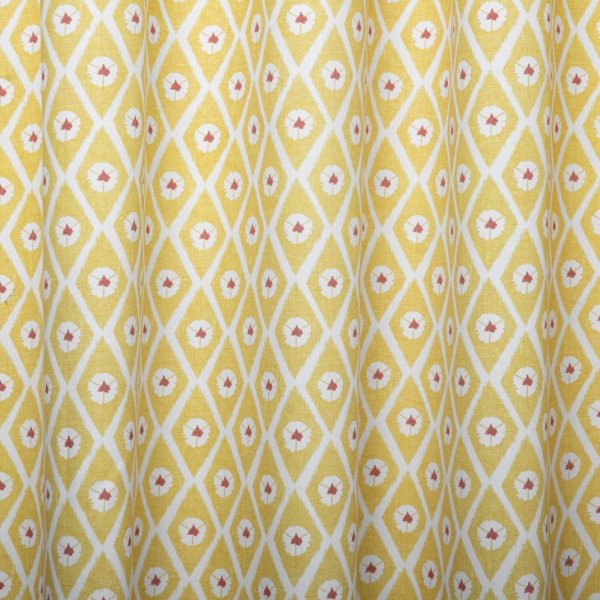 Sárga mintás dekor