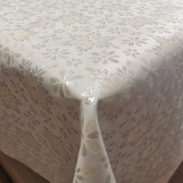 Drapp-ezüst hópelyhes impregnált abrosz