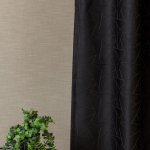 Fekete geometriai mintás dekor