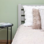 Bézs sűrű leveles dekor