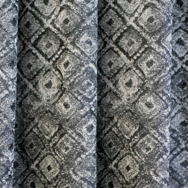 Szürke rombuszmintás dekor