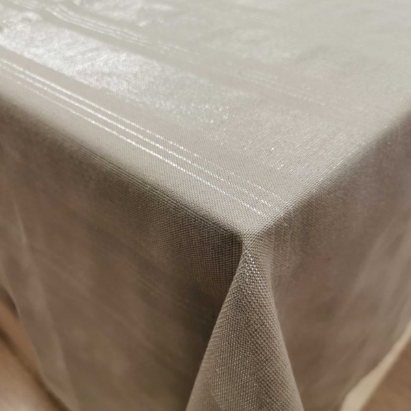 Drapp ezüst szállal szőtt abrosz