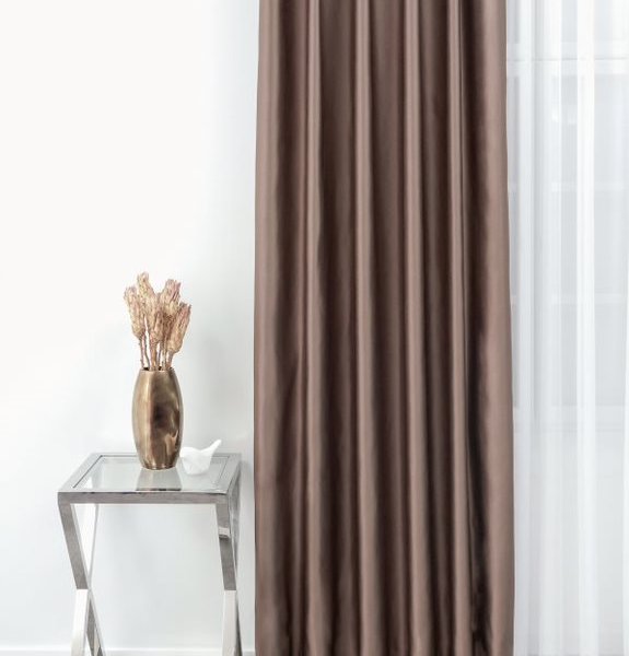 Barna szatén fényű dekor