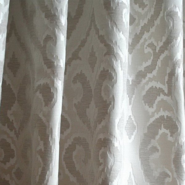 Bézs klasszikus mintás dekor