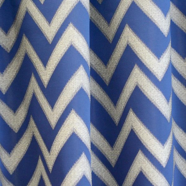 Sötétkék cikkcakk mintás dekor