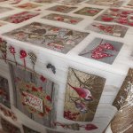 Drapp-piros mintás karácsonyi abrosz