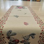 Piros tojásos nyuszis nagyfutó 45x140cm