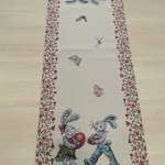 Piros tojásos nyuszis kisfutó 40x100 cm