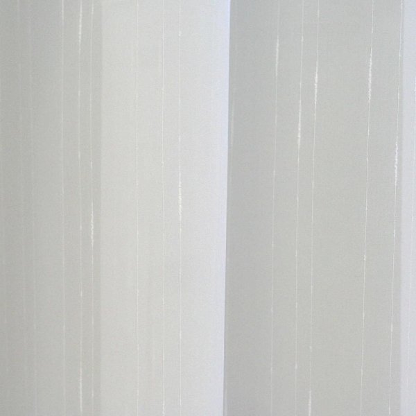 Fehér beszőtt függöny