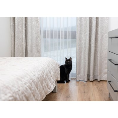 Bézs sűrű leveles dekor