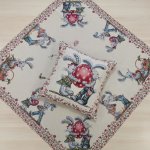 Piros tojásos nyuszis asztalközép